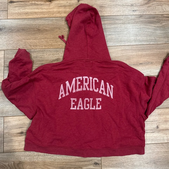 AMERICAN EAGLE Cropped Red Graphic Zip-up Hoodie | Size Large - Picture 3 of 3